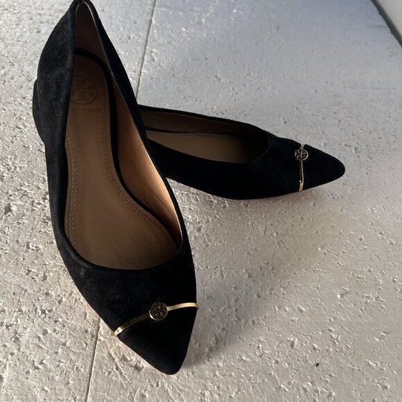 Tory Burch Black Flats with Gold Accent - Picture 3 of 11